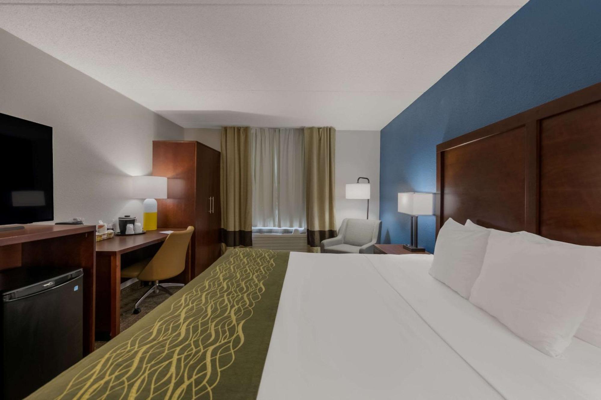 Comfort Inn Newport News - Hampton I-64 Екстериор снимка