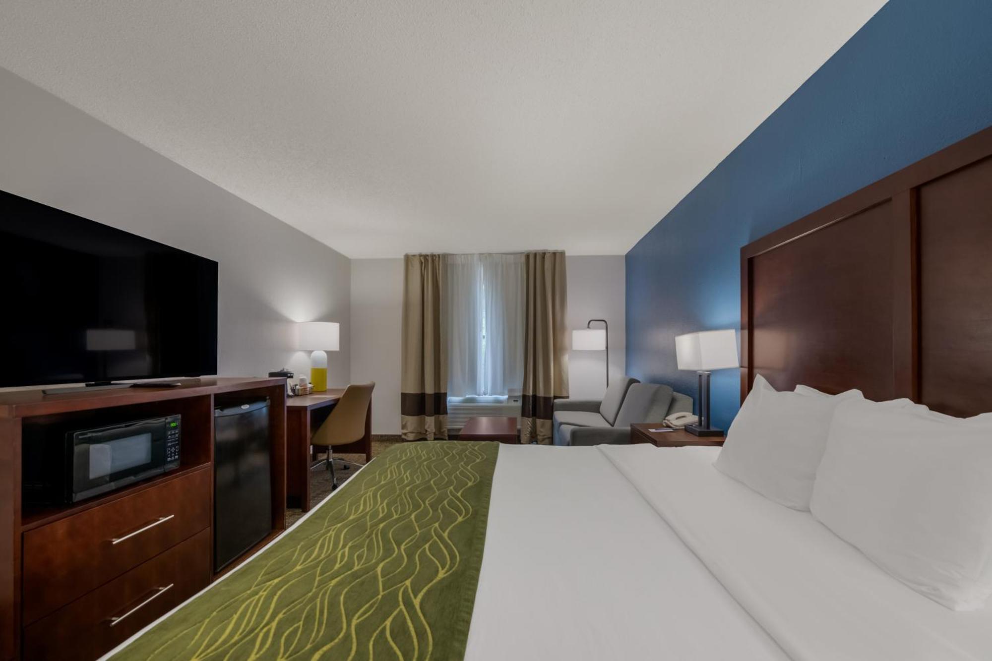 Comfort Inn Newport News - Hampton I-64 Екстериор снимка