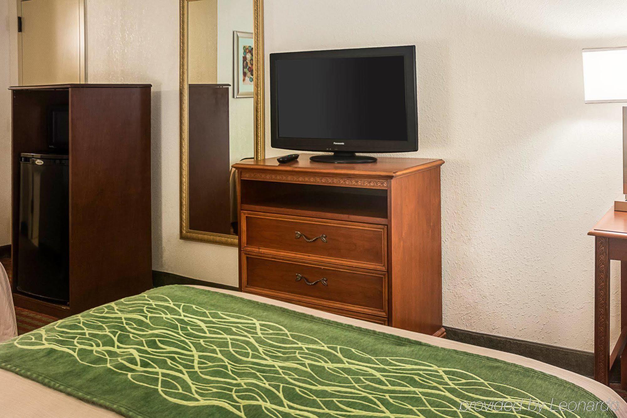 Comfort Inn Newport News - Hampton I-64 Екстериор снимка