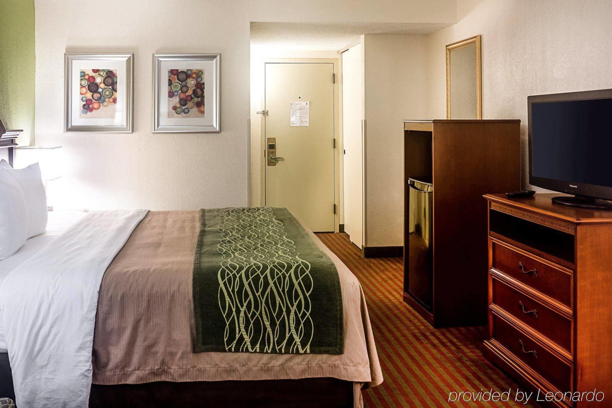 Comfort Inn Newport News - Hampton I-64 Екстериор снимка